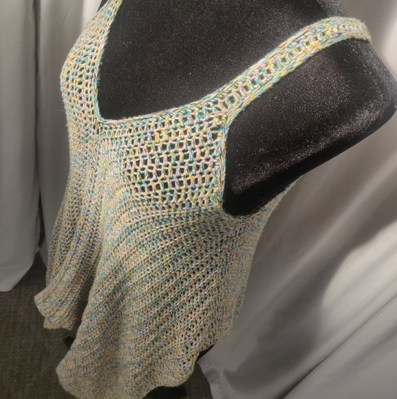 Hand Made Hanky Tank - Picture 3 of 5